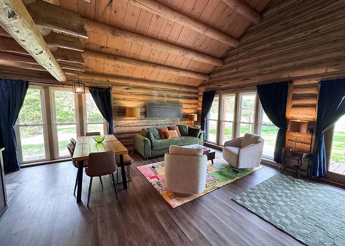 A Novel 3 Bed 2 Bath Log In Shelbyville, Il