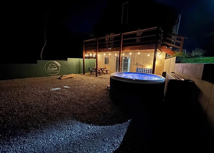 A Novel 3 Bed 2 Bath Log In Shelbyville, Il