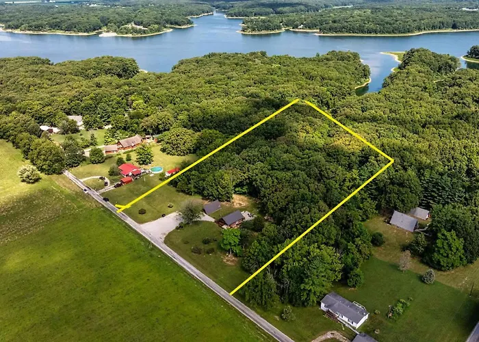 A Novel 3 Bed 2 Bath Log In Shelbyville, Il Holiday home Shelbyville