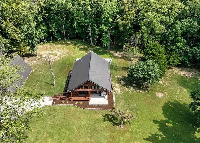 A Novel 3 Bed 2 Bath Log In Shelbyville, Il